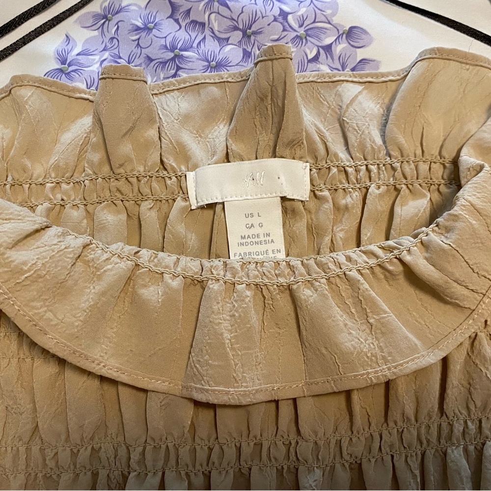 H&M Long Sleeve Shirred & Ruffled Top - Picture 6 of 6